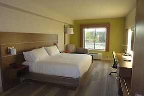 Holiday Inn Express & Suites Brentwood, an IHG Hotel