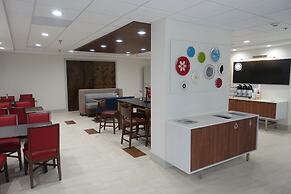Holiday Inn Express & Suites Brentwood by IHG