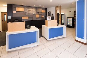 Holiday Inn Express & Suites La Porte by IHG