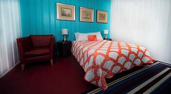 Surfside Inn Chatham