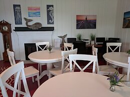 Surfside Inn Chatham