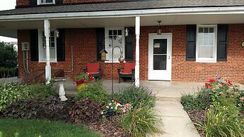 Spruce Lane Lodge and Cottages