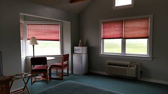 Spruce Lane Lodge and Cottages