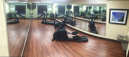 Comfort Inn & Suites Moore - Oklahoma City