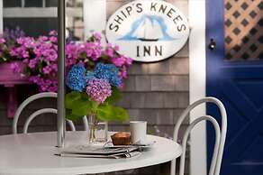 Ship's Knees Inn