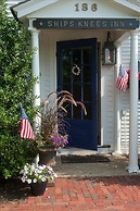 Ship's Knees Inn