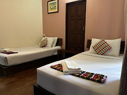 Thanicha Resort Amphawa