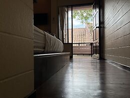 Thanicha Resort Amphawa