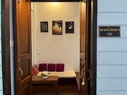 Thanicha Resort Amphawa