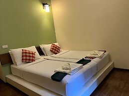 Thanicha Resort Amphawa