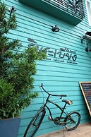 Rimrabeang Amphawa Cafe and Suite