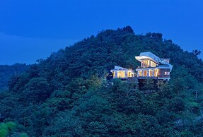 Seven Havens Residence