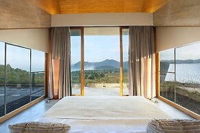 Seven Havens Residence