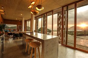 Seven Havens Residence