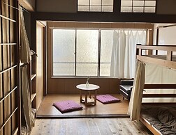 Torii-Kuguru Hostel