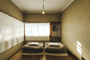 Torii-Kuguru Hostel