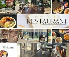 Collection O The Bangkok Cha Cha Suite