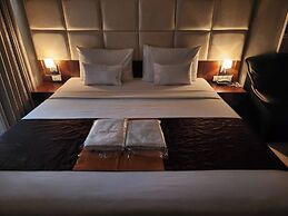 Collection O The Bangkok Cha Cha Suite