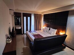 Collection O The Bangkok Cha Cha Suite