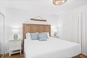 Emerald Beach Resort by Panhandle Getaways