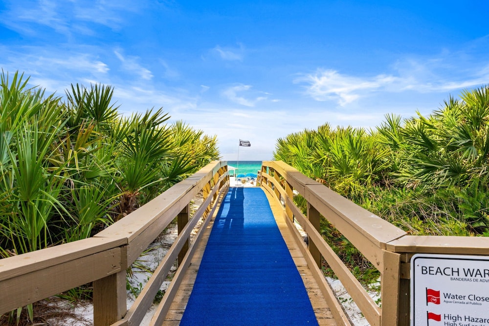 Emerald Beach Resort by Panhandle Getaways