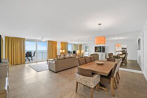 Emerald Beach Resort by Panhandle Getaways
