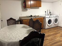 Wrights Creek Tourist Home