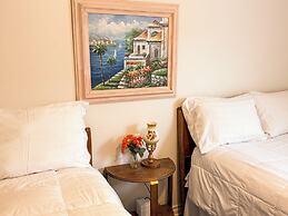 Wrights Creek Tourist Home