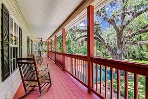 The Chassahowitzka Hotel