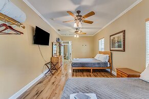 The Chassahowitzka Hotel