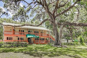 The Chassahowitzka Hotel