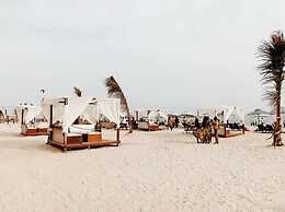 Indigo Hotel Restaurant & Bar