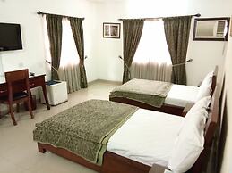 Indigo Hotel Restaurant & Bar