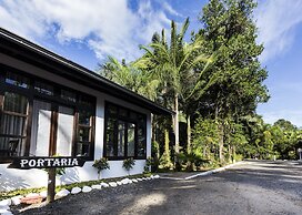 Pousada de Pesca e Lazer Camury