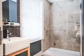 The White Star Tavern