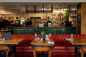 The White Star Tavern