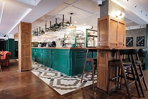 The White Star Tavern