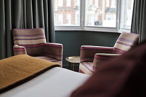 The White Star Tavern