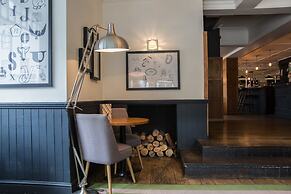 The White Star Tavern