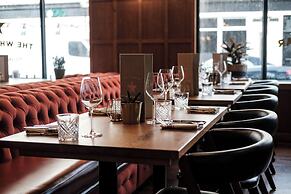 The White Star Tavern