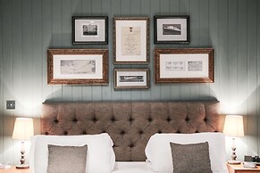 The White Star Tavern