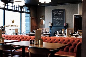 The White Star Tavern