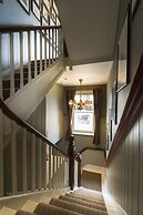 The White Star Tavern