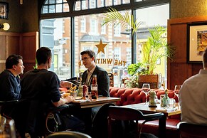The White Star Tavern