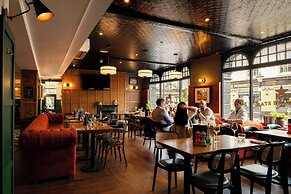 The White Star Tavern