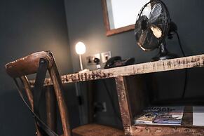 The White Star Tavern