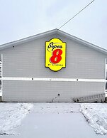 Super 8 by Wyndham Clearwater BC
