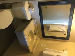 Pelican Inn and Suites