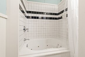 Nags Head Beach Inn by KEES Vacations