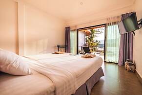 Sanctuary Nam Ngum Beach Resort